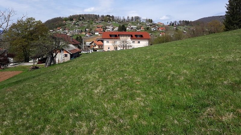 travnati grič in hiša Zapisnik 10.sestanka sveta KS