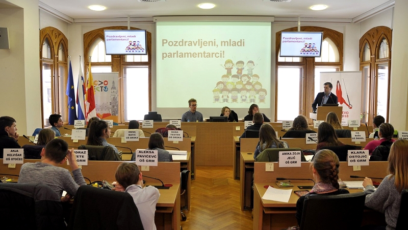 Otroški parlament na Rotovžu