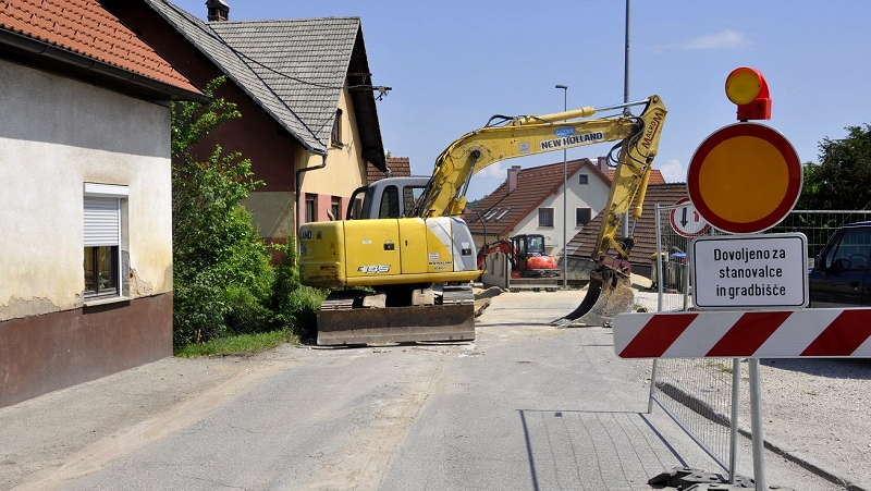 Prenavljanje cestnega odseka - Šmihel